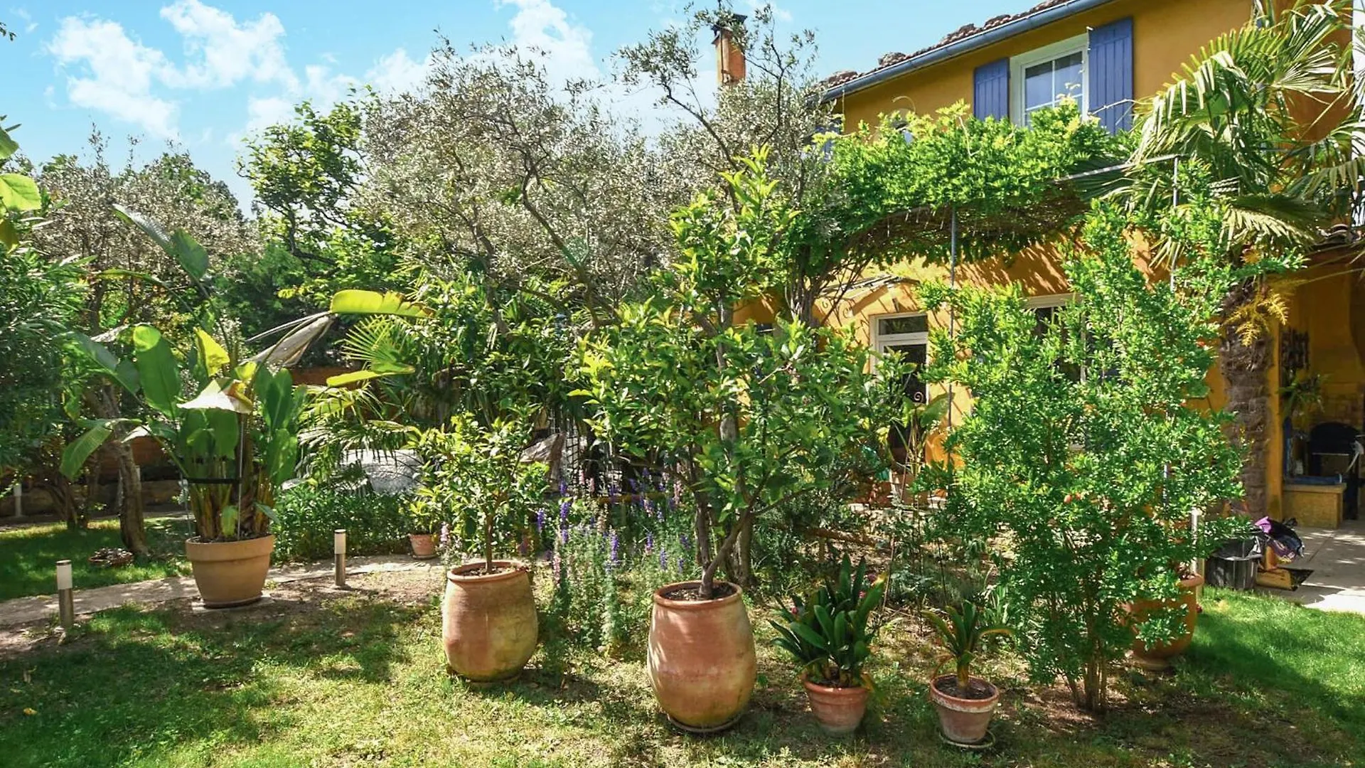 Σπίτι διακοπών Stunning Home In Carpentras With Kitchen Γαλλία